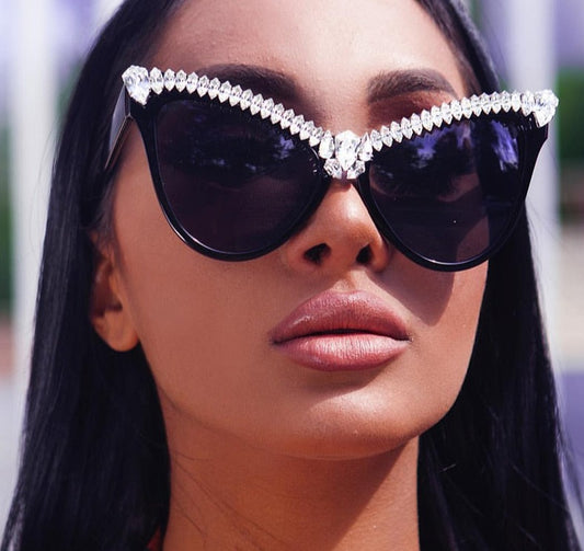 CHYLEANNA  Stylish Diamond Rhinestone Cat Eye Sunglasses