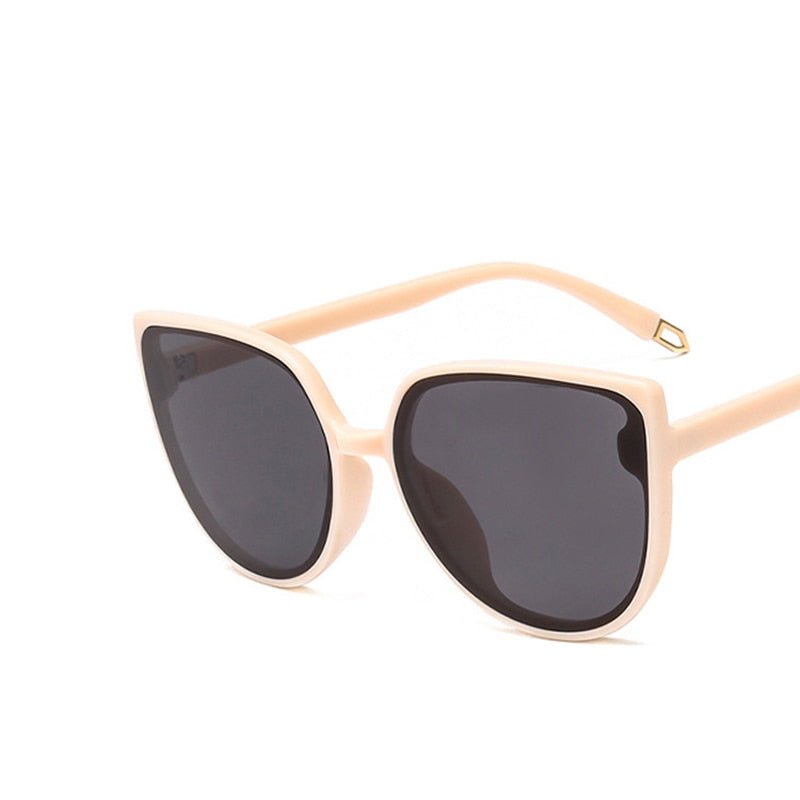 CHYLEANNA  Classic Retro Sunglasses