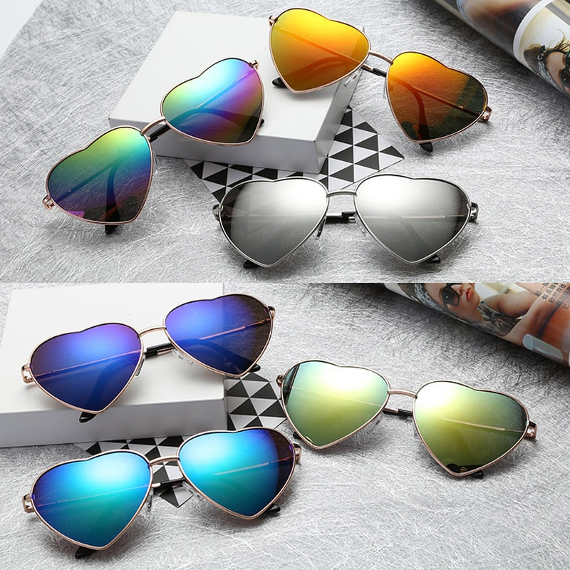 CHYLEANNA  Retro Mirror Heart Sunglasses