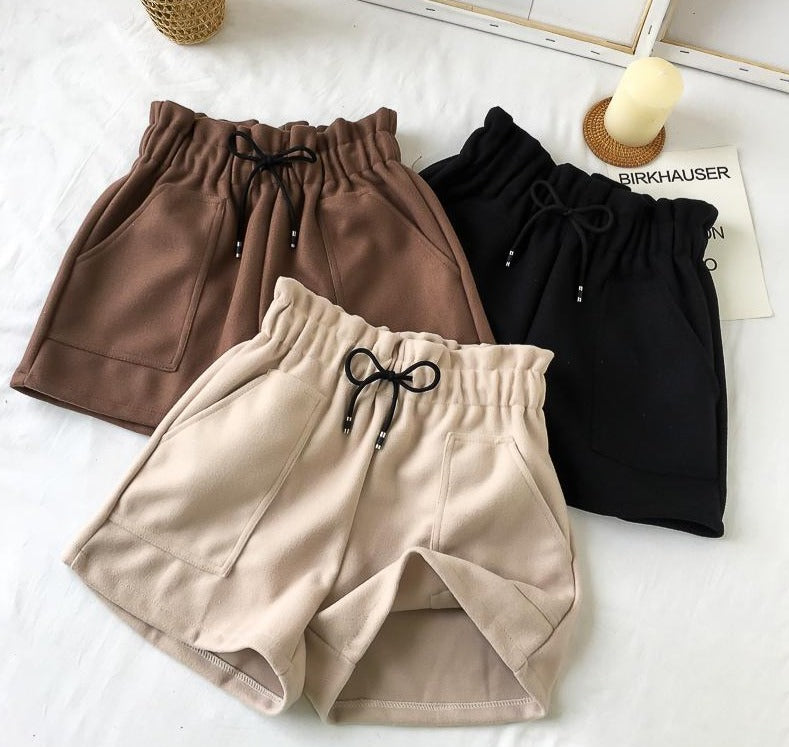 CHYLEANNA Eenvoudige trendy short