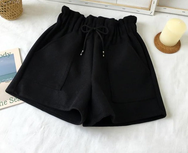 CHYLEANNA Eenvoudige trendy short