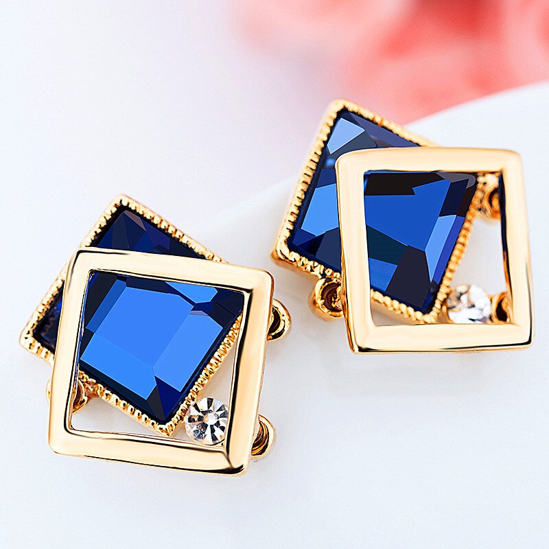 CHYLEIGH  Square Crystal Stud Earrings