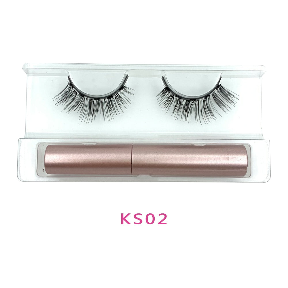 CHYLEANNA  Natural Magnetic Eyelashes With Applicator