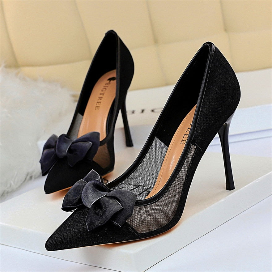 CHYLEANNA  Mesh Hollow Bowknot Pumps